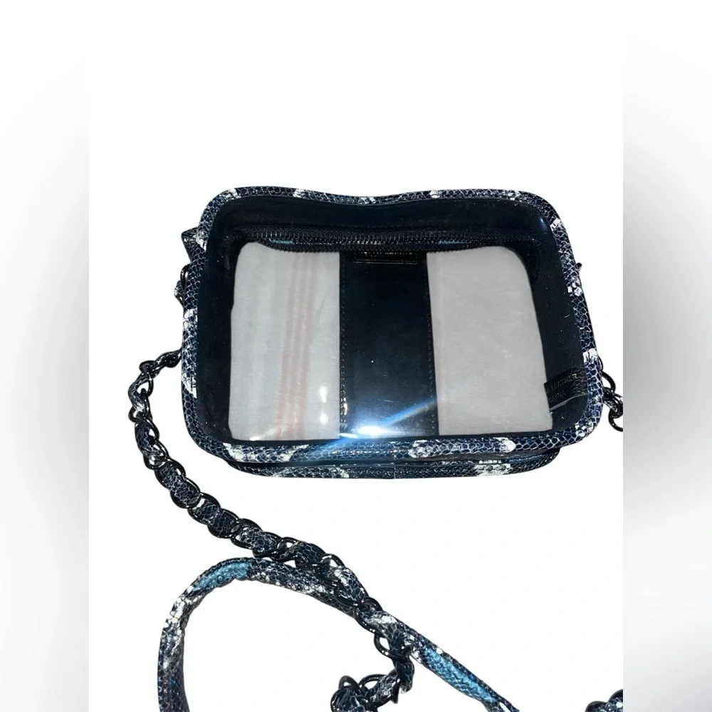 Kelly Wynne Elegant Blue and Black Crossbody Bag